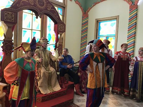 Автобусный тур в г.Гороховец «Царь Горох гостей встречает, в гороховые игры играет!» программа тура №2